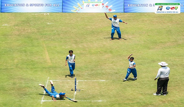 cricket-children-playing
